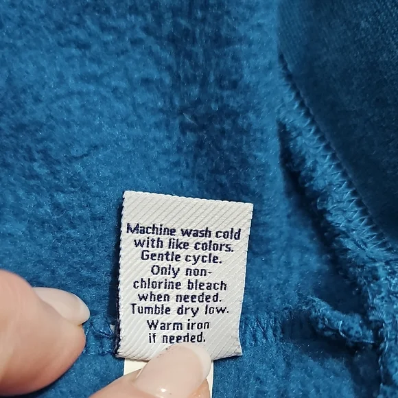 Croft & Barrow Teal Blue Crewneck Sweatshirt with Long Sleeves and Relaxed Fit - Picture 5 of 5